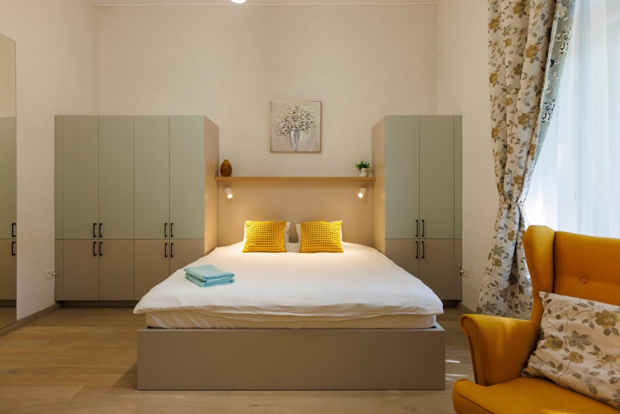 Victoriei Square Apartment 티미쇼아라 외부 사진